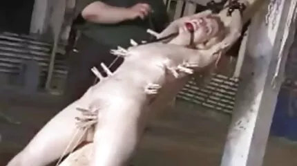 De brilnerd bracht Lill Bell Bell in extase met zijn nederlandse porno vrouwen tong.