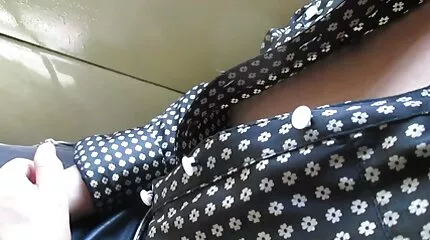 Blondine heeft stiekem seks met de man van haar nederlandse familie porno collega.