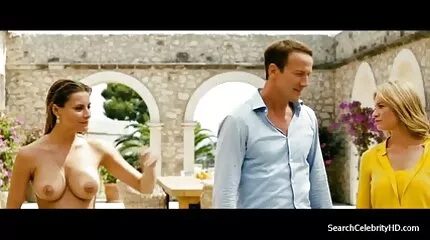 Kracht duwt een grote pornofilmpjes nederlands pik in de mond van de crimineel.