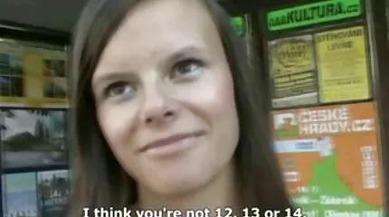 Zuigen en masturberen van een kerel in onbegrijpelijk nederlandse porno videos ondergoed.