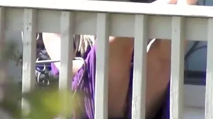 Ze zuigt lul en masturbeert. Hij vraagt de jongen vroeg nederlands porno gratis te komen.
