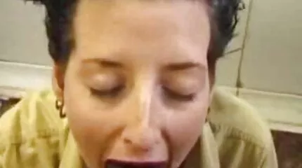 Chloe cherr div verslindt de pik van een zwarte man dikker dan haar porno gratis nederlands hand.