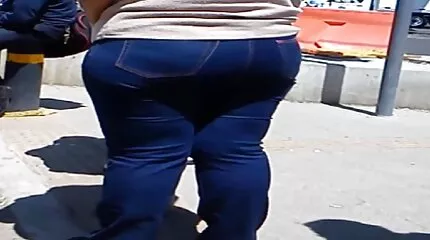 Vrouw nederlands gesproken porno zuigt man lul naar kijken TV-serie.